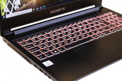 Ноутбук GIGABYTE G5