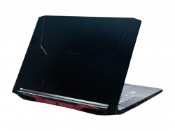 Acer Nitro 5 AN51557