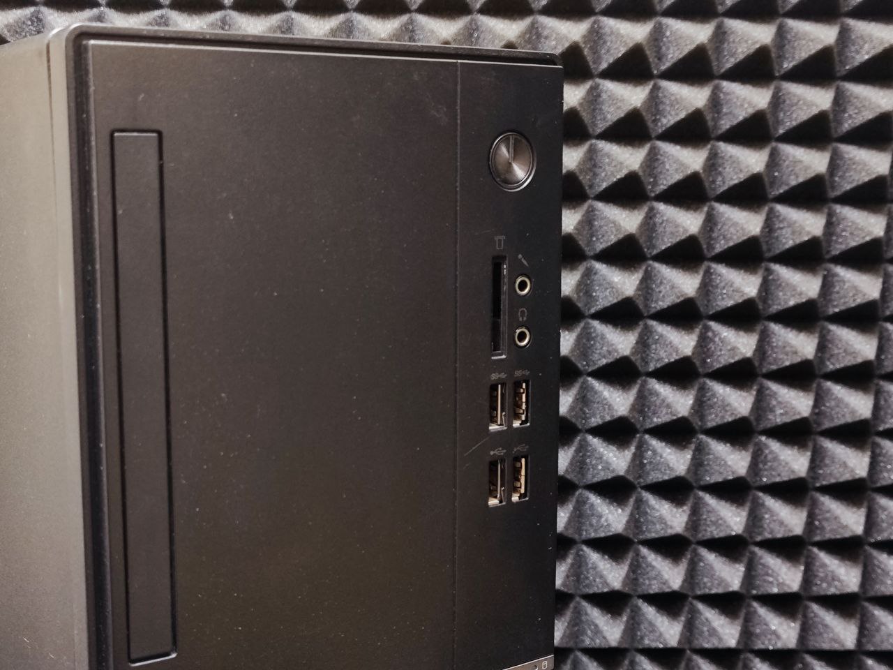 Игровой Пк Lenovo Ryzen 3200G RX 6400 8GB RAM 256GB SSD
