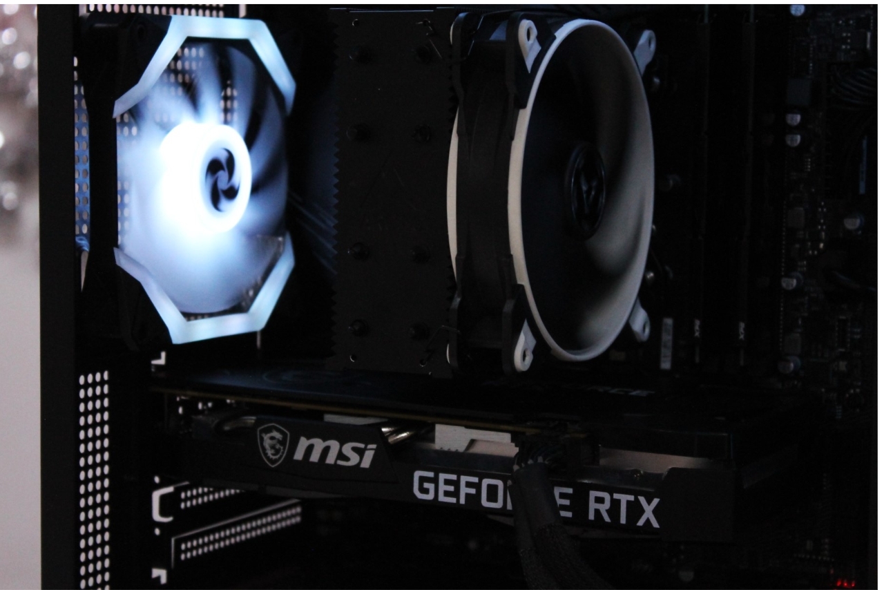 4Fan /I5-11400F/RTX 3060/16GB/512