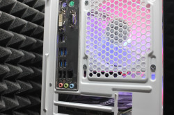 Игровой ПК Ryzen 7 2700X/RTX 3050/16ГБ/SSD+HDD