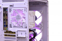 White Cougar Gaming/R5-5600G/RTX 4060/16/512