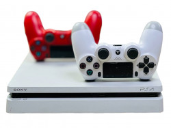 Игровая PlayStation 4 Slim 500GB + 2 джойстика