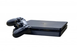 Sony Playstation 4 Slim