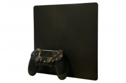 Игровая приставка Sony PlayStation 4 + геймпад