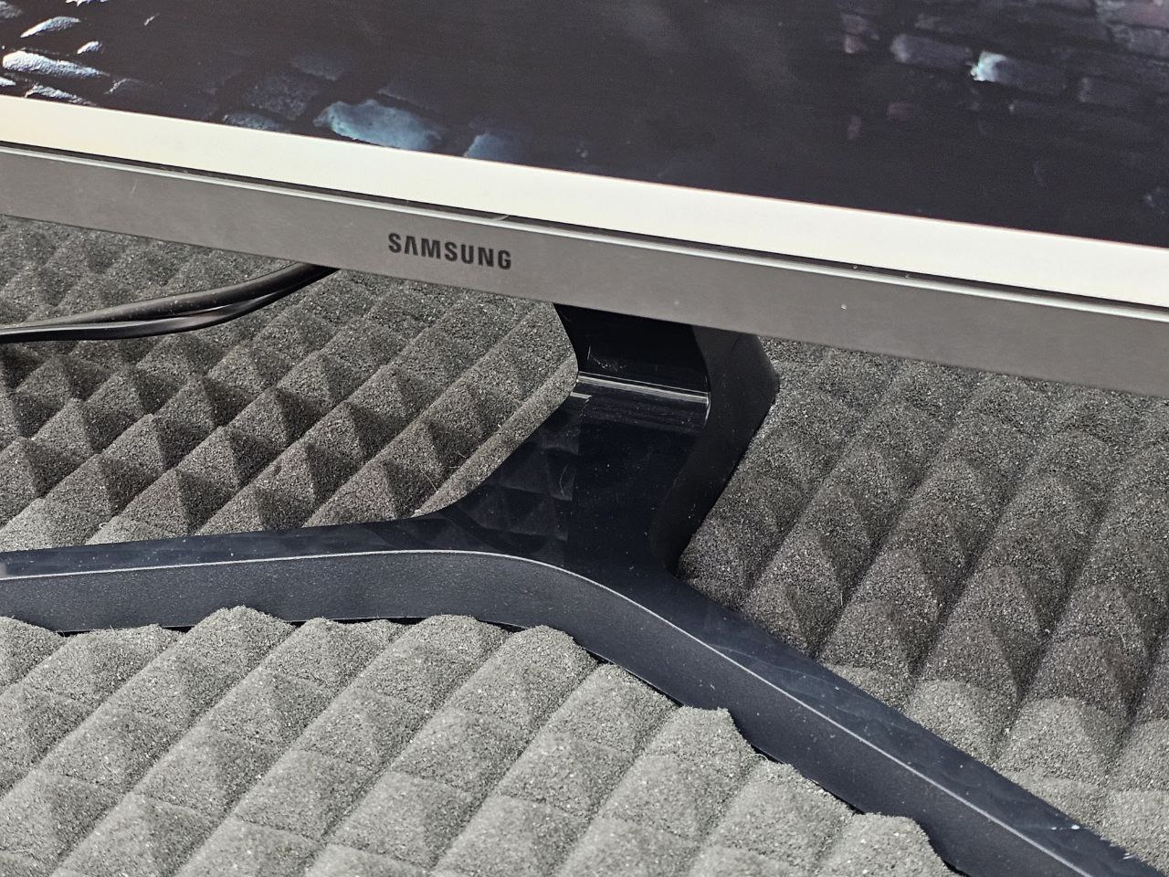 Монитор Samsung S24R350FZ