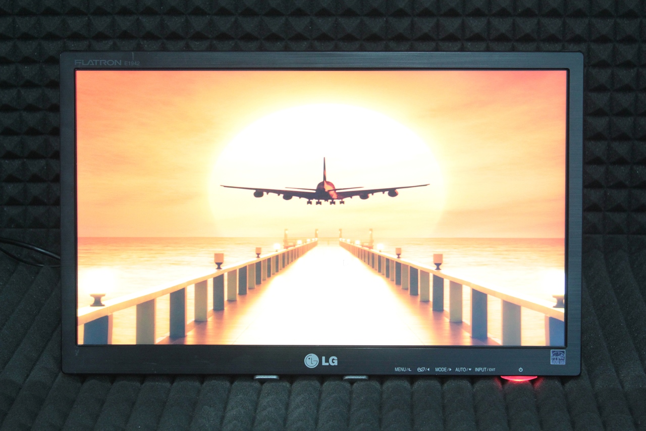 Монитор LG FLATRON E1942C-BNA