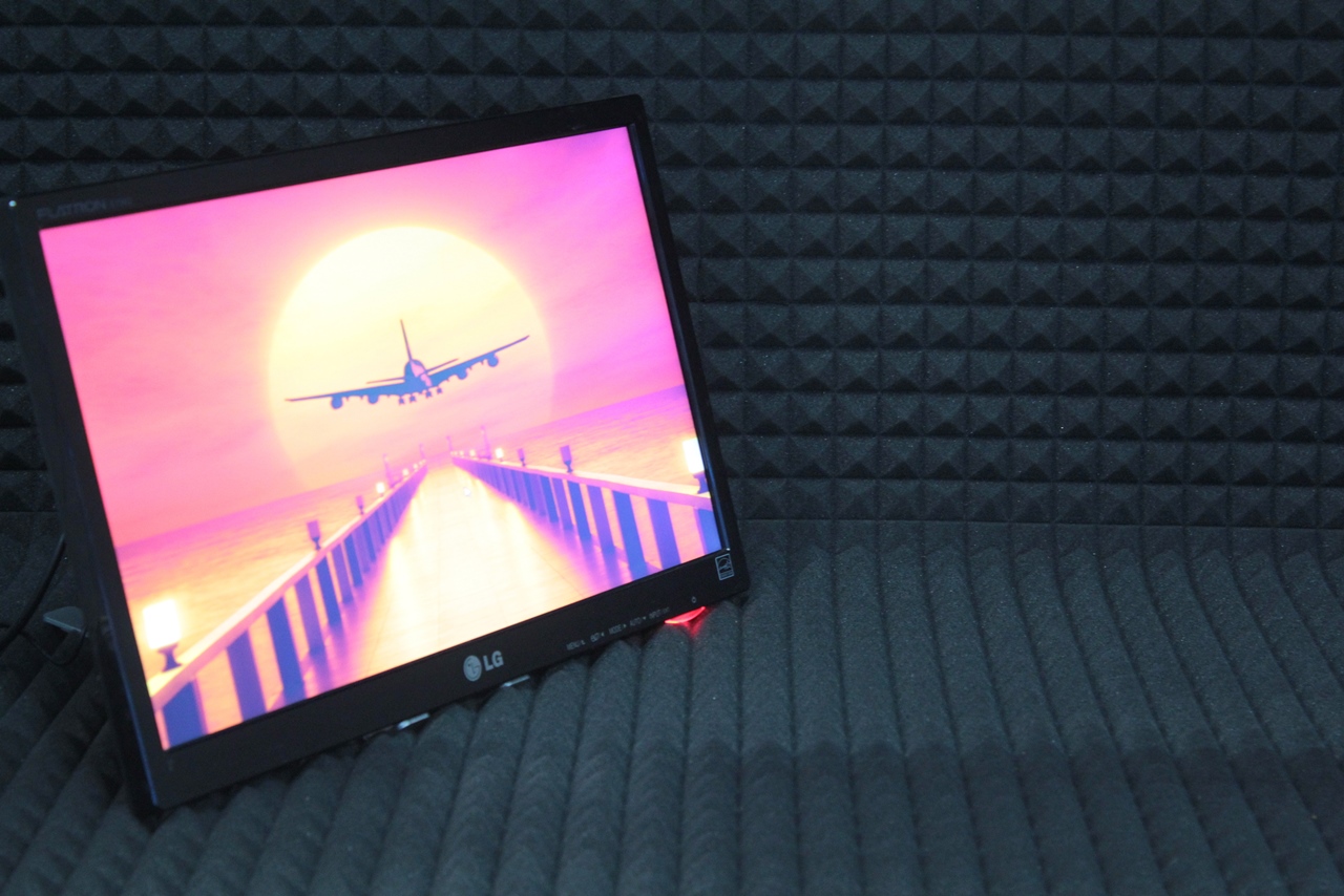 Монитор LG FLATRON E1942C-BNA