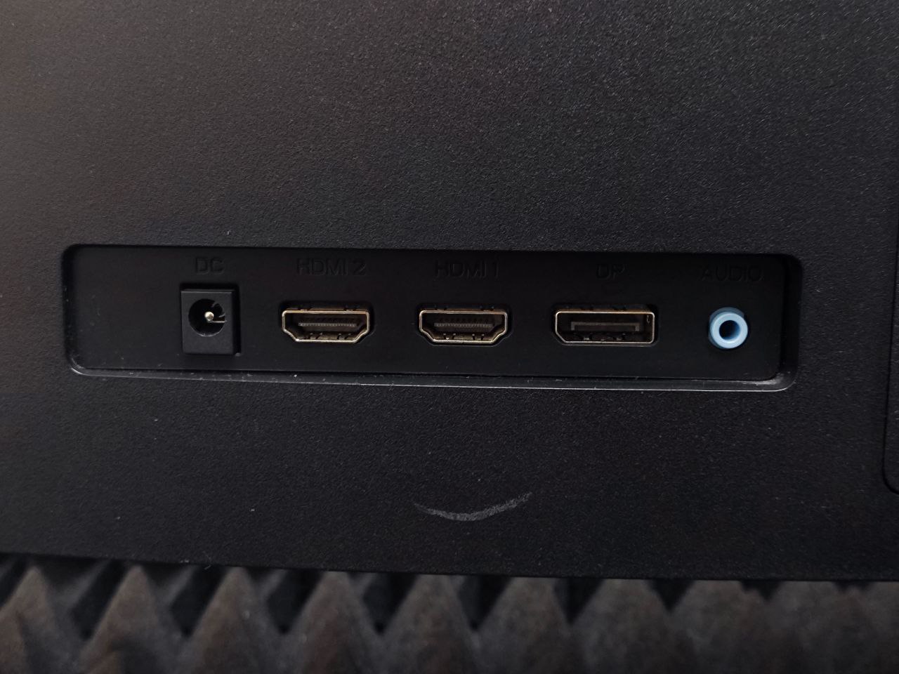 Монитор Titan Army P24H3G