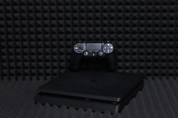 Игровая консоль Sony PlayStation 4 Slim 1TB/8 игр