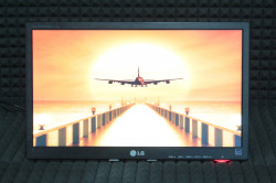 Монитор LG FLATRON E1942C-BNA